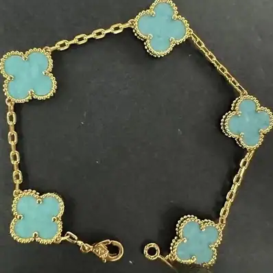 Van Cleef & Arpels bracelet — jewellery, real photo