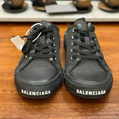 Balenciaga Chunky Sneakers — sneakers, real photo